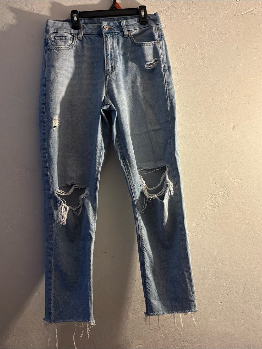 American Eagle Curvy Mom Jean Distressed Cropped Jeans – Women’s Size 4